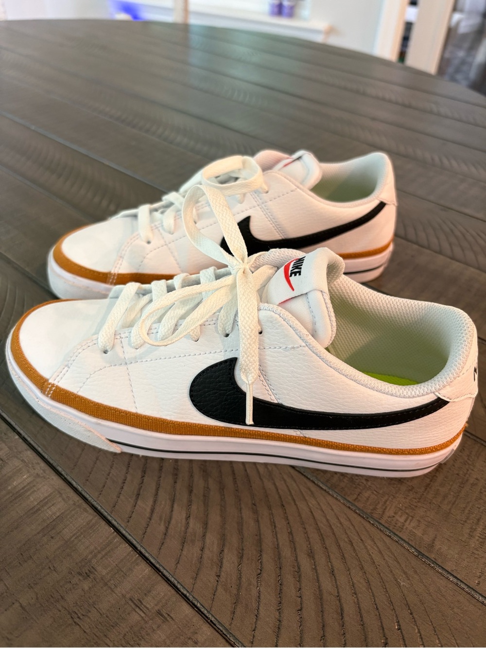 Nike White & Black Low-Top Sneakers with Brown Accent